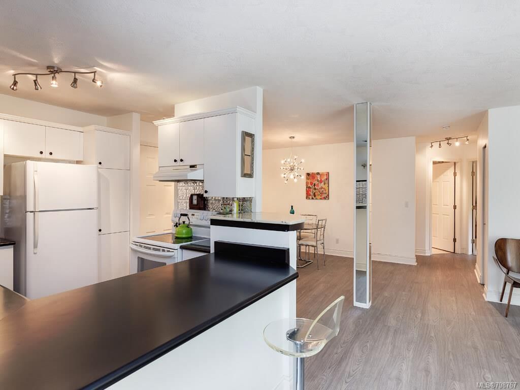 listing image 16047977131108134652
