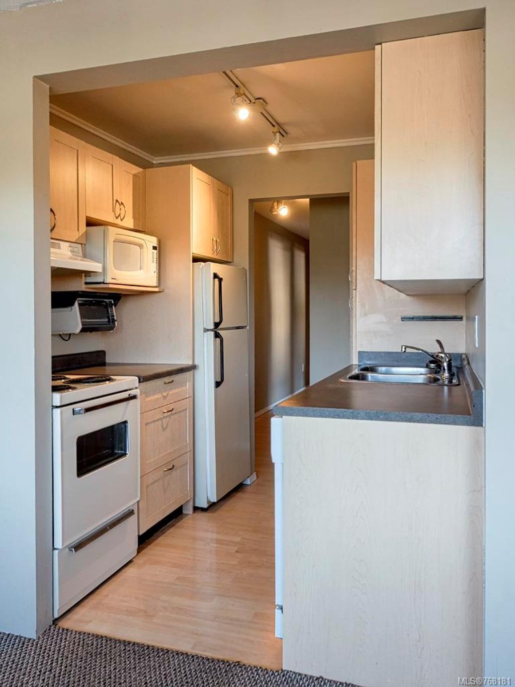 listing image 16043814831923699140