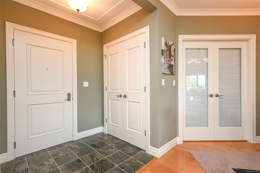 listing image 16046101986622633930