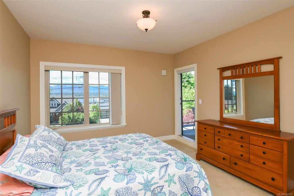 listing image 16048647063772418400