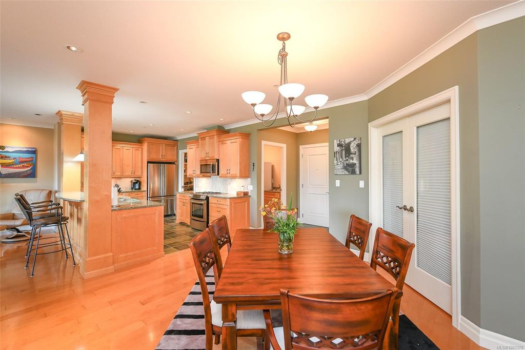 listing image 16042188218770116090