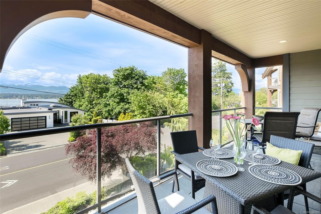 listing image 16049216017863988667