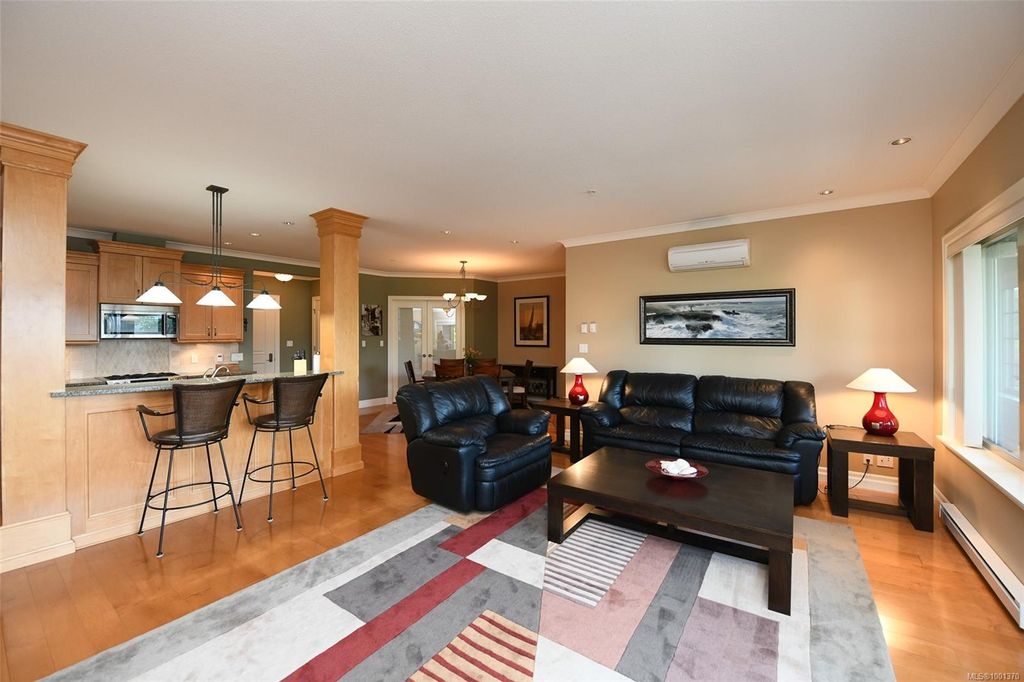 listing image 16043819463055433123