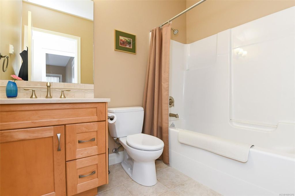 listing image 16048472043716109674