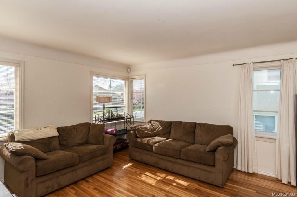 listing image 16044504883697361852