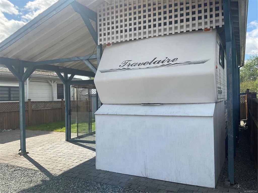 listing image 16049239894242297545