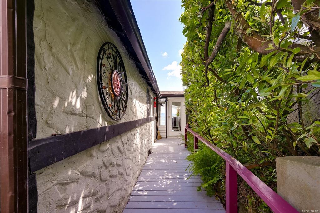 listing image 16040447629893002860