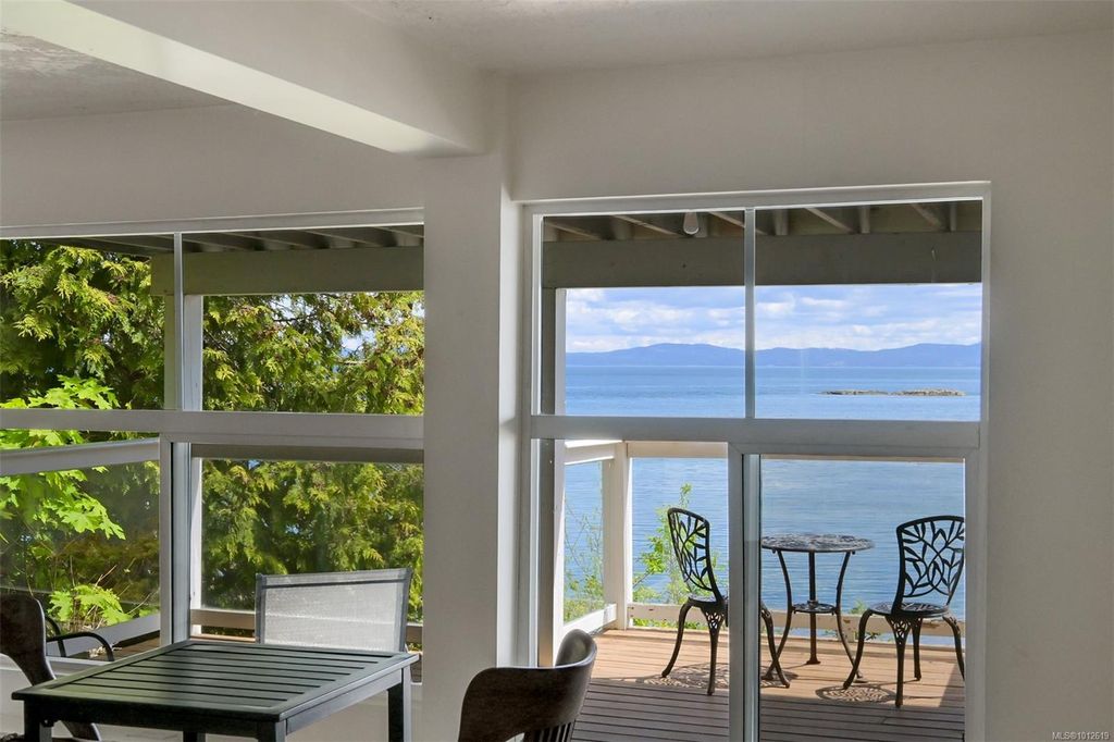 listing image 16049632903251479833