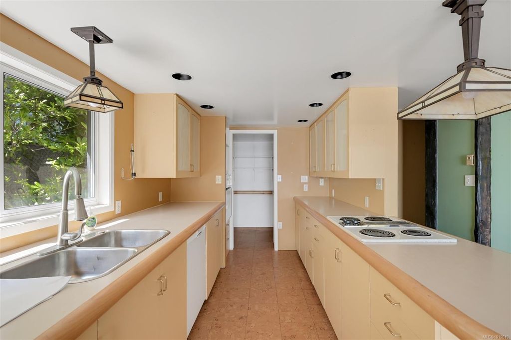 listing image 16040378978080194705