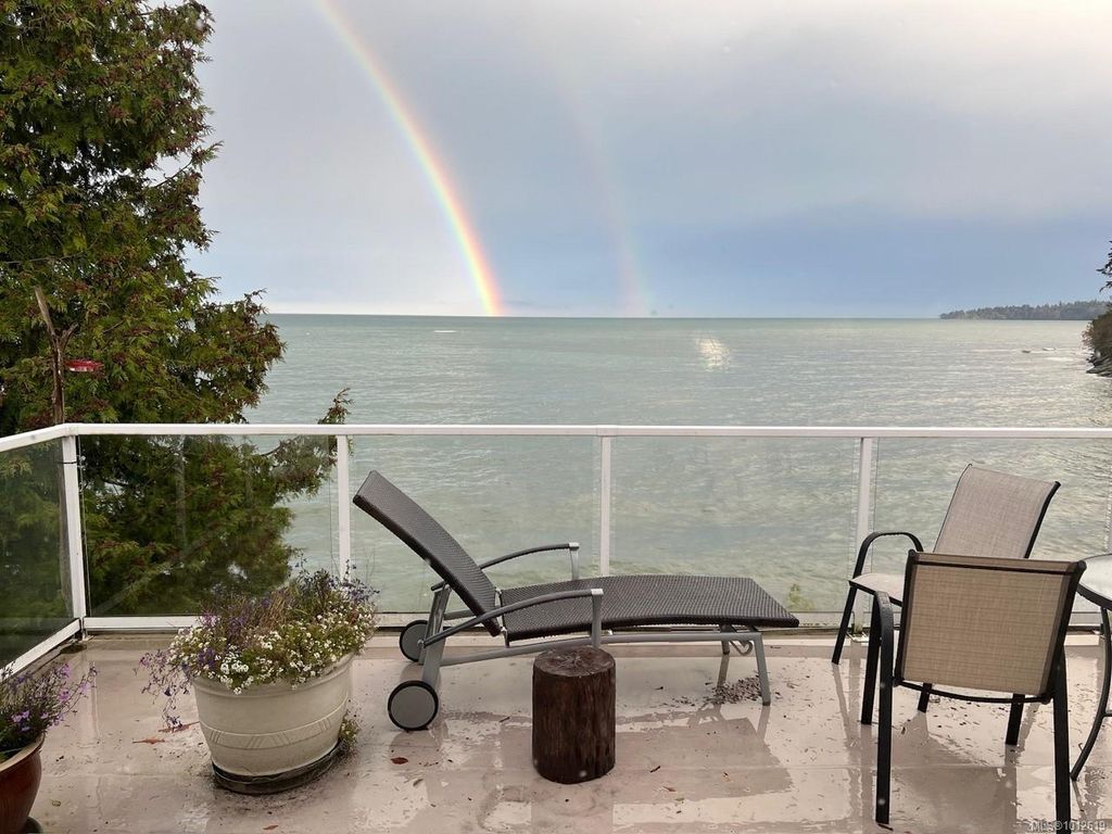 listing image 16042035148812430176