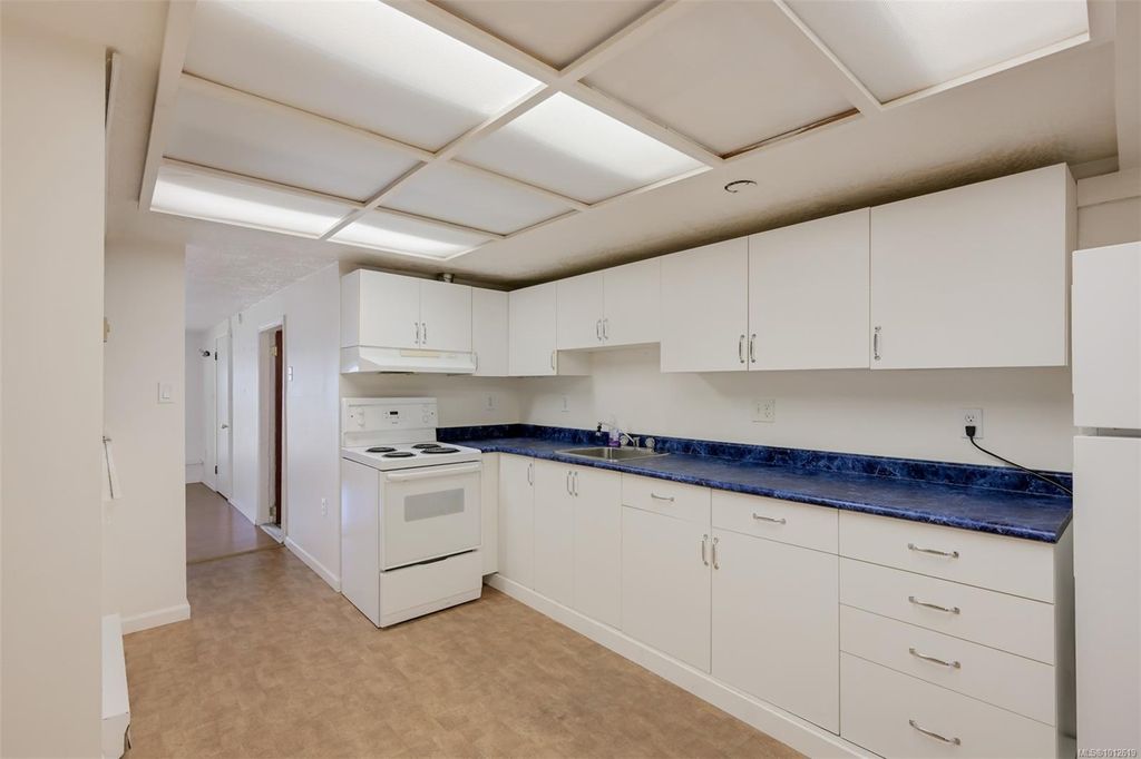 listing image 16040305494611304090