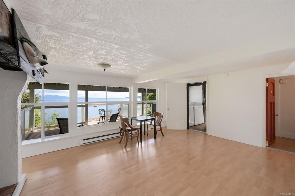 listing image 16045979167896727525