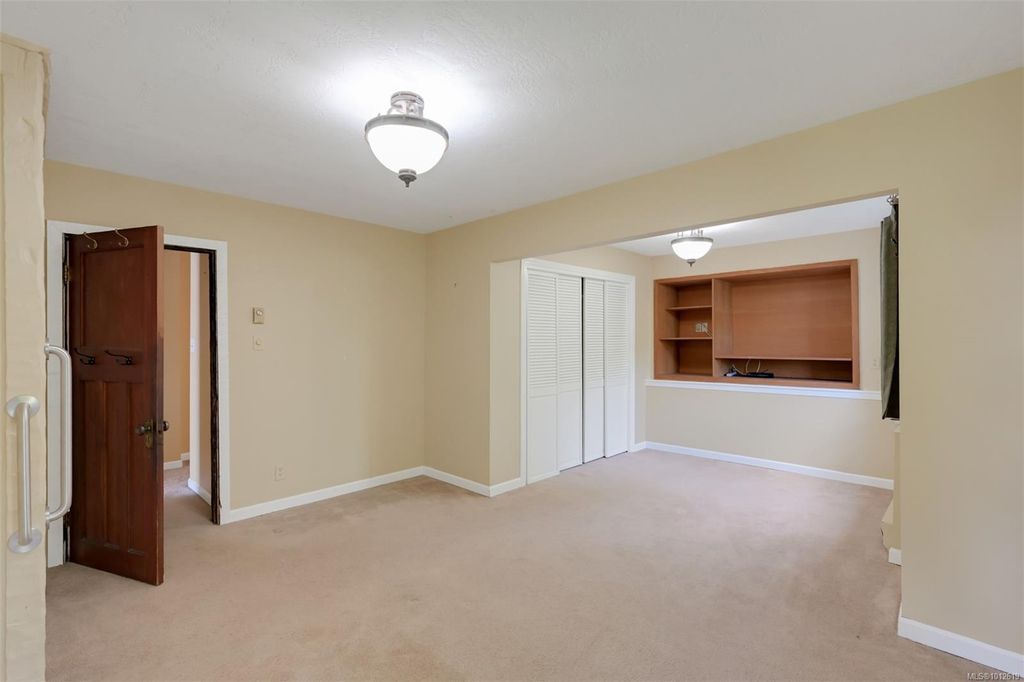 listing image 16043835144548145782