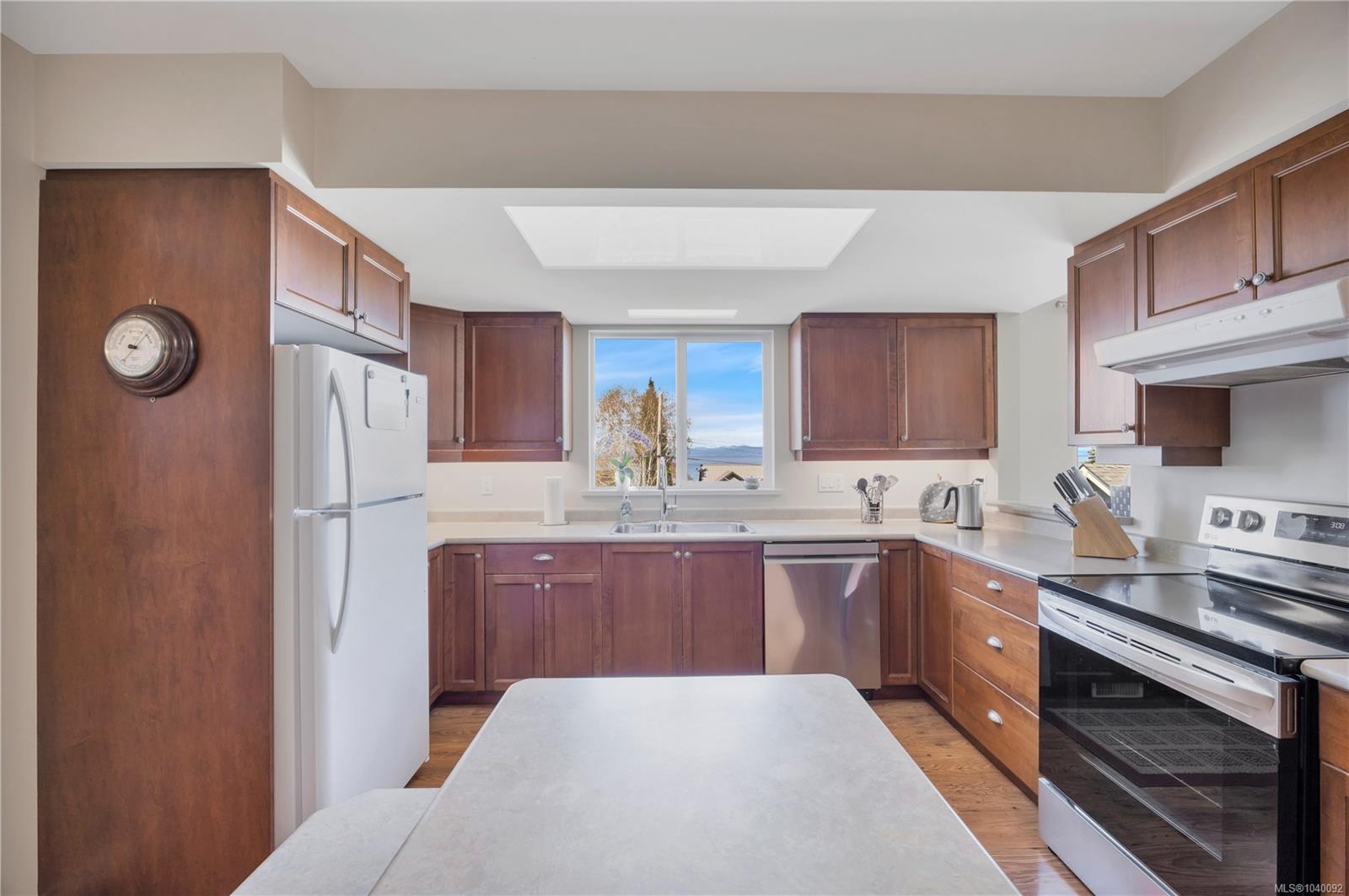 315 Crescent Rd W