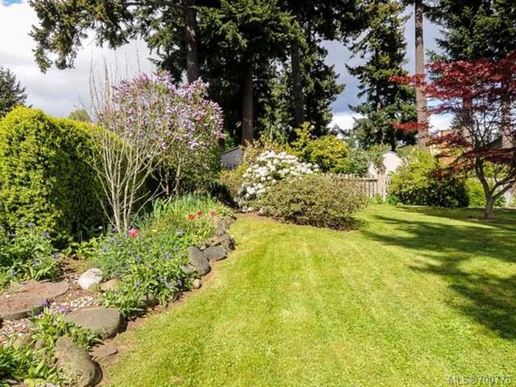 listing image 16049400192611606408