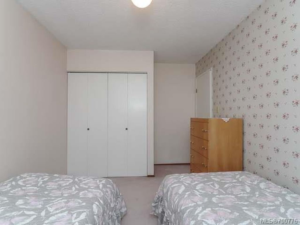 listing image 16043967090754686742