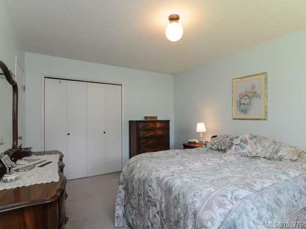 listing image 16047165273456989907