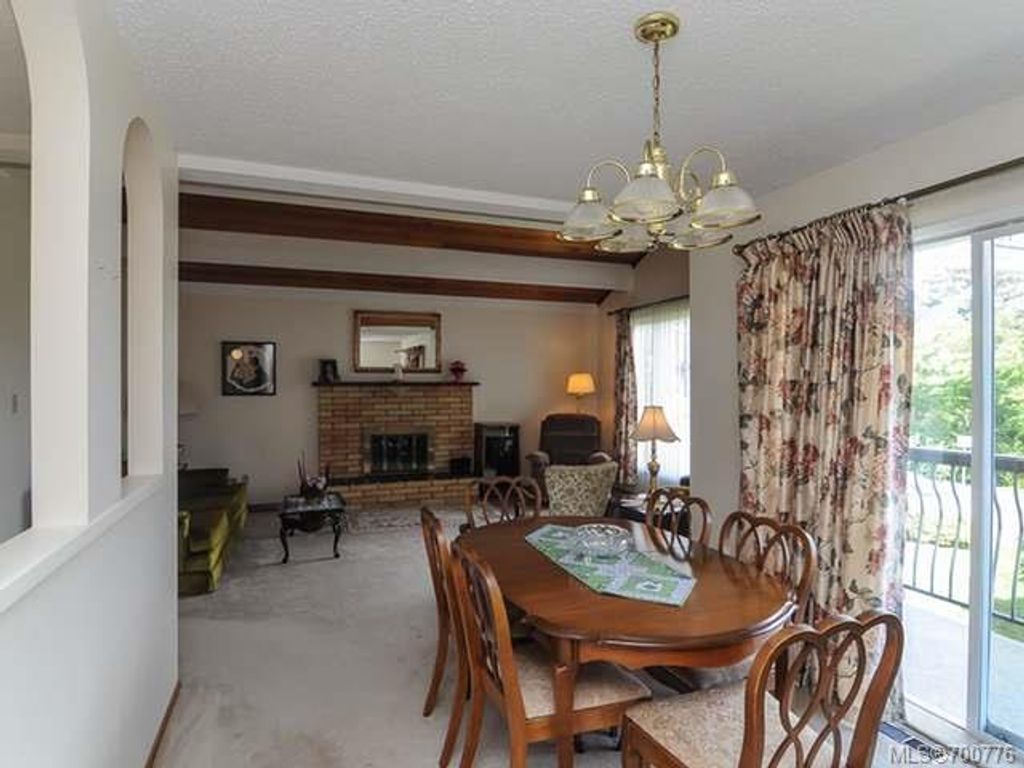 listing image 16048918880227130819