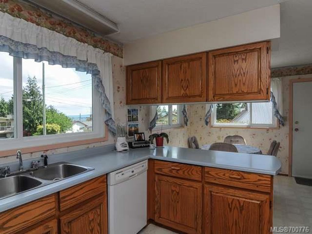 listing image 16048577118606437200