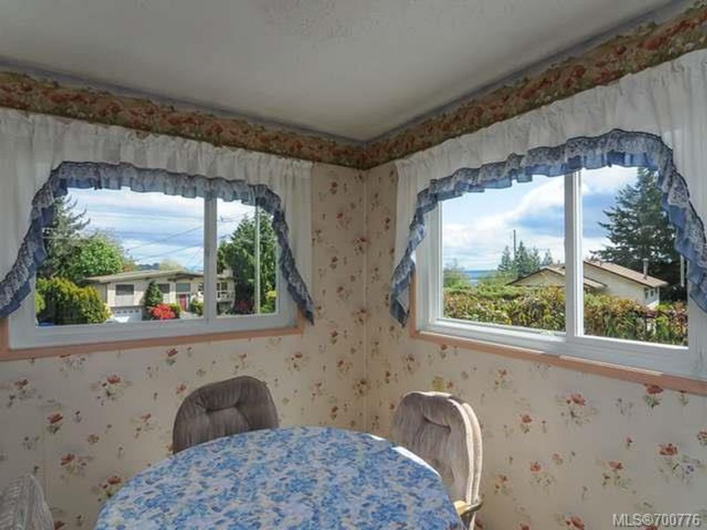 listing image 16047834269207902450