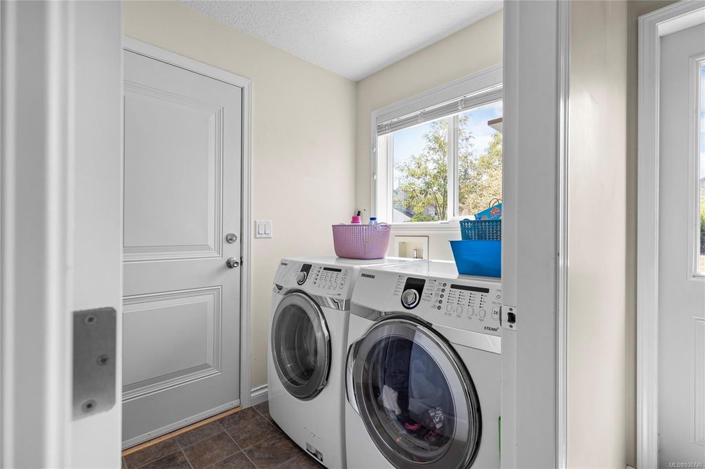 listing image 16041228110081957822