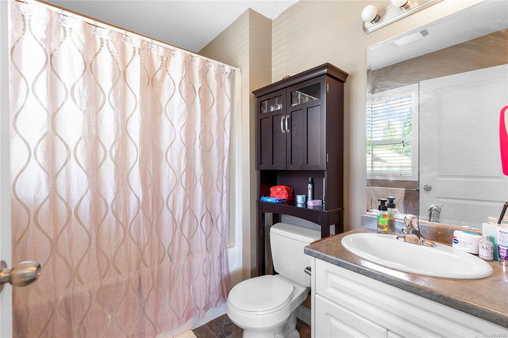 listing image 16048157526949756510