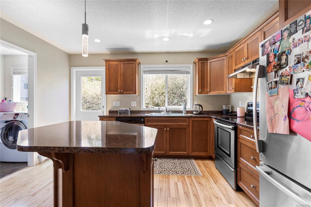 listing image 16041218045670835697