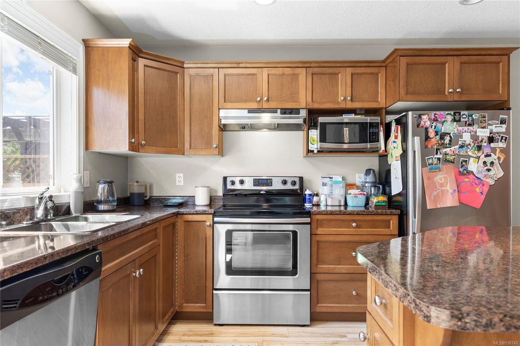 listing image 16047126924404995165