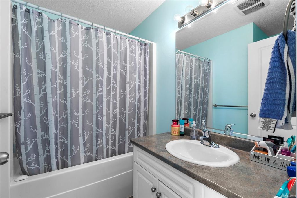 listing image 16048567794851251363