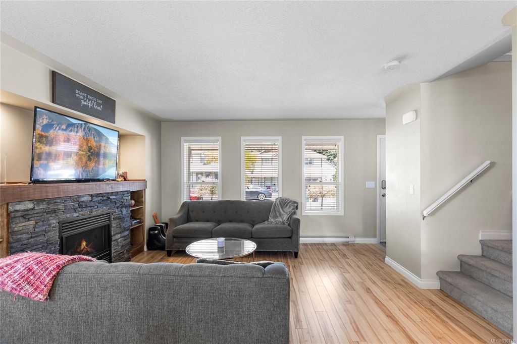 listing image 16048033322201321192