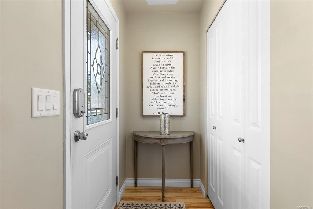 listing image 16043361764649196076