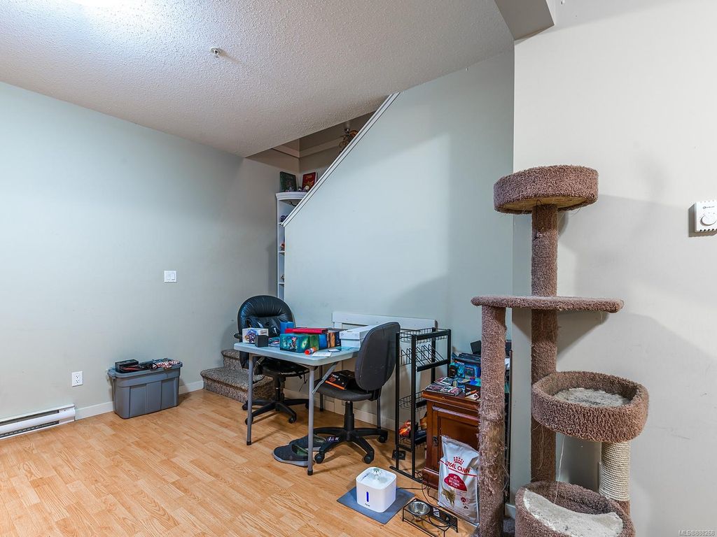 listing image 16045628213476522721