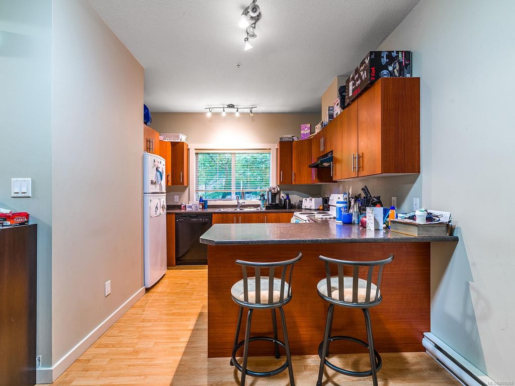 listing image 16046495208495244243