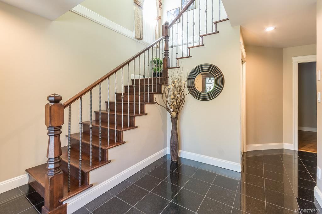 listing image 16049669306851551079