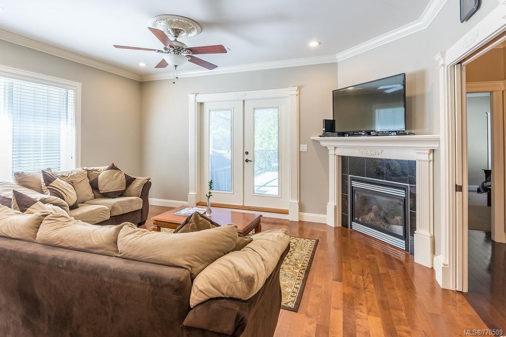 listing image 16042397501320843868