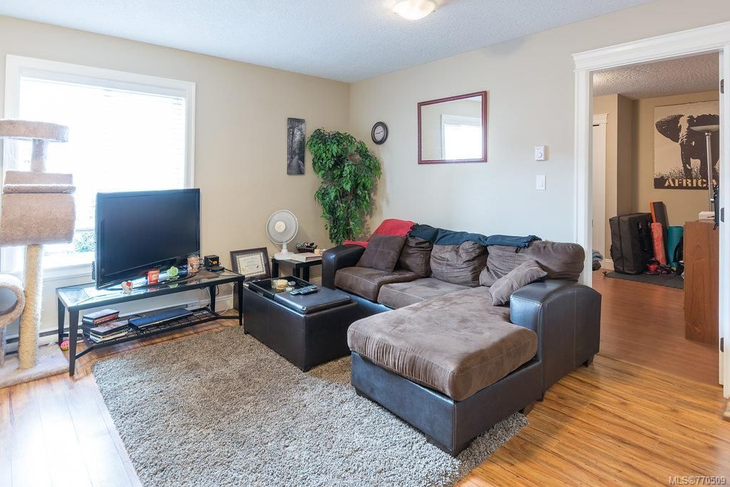 listing image 16040253397250569765