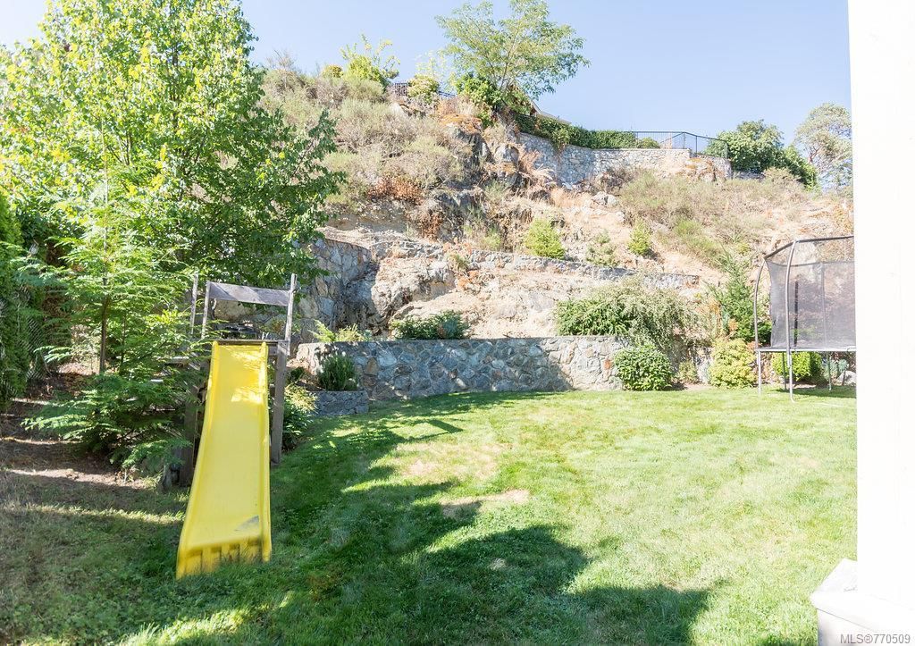 listing image 16044689342444444487