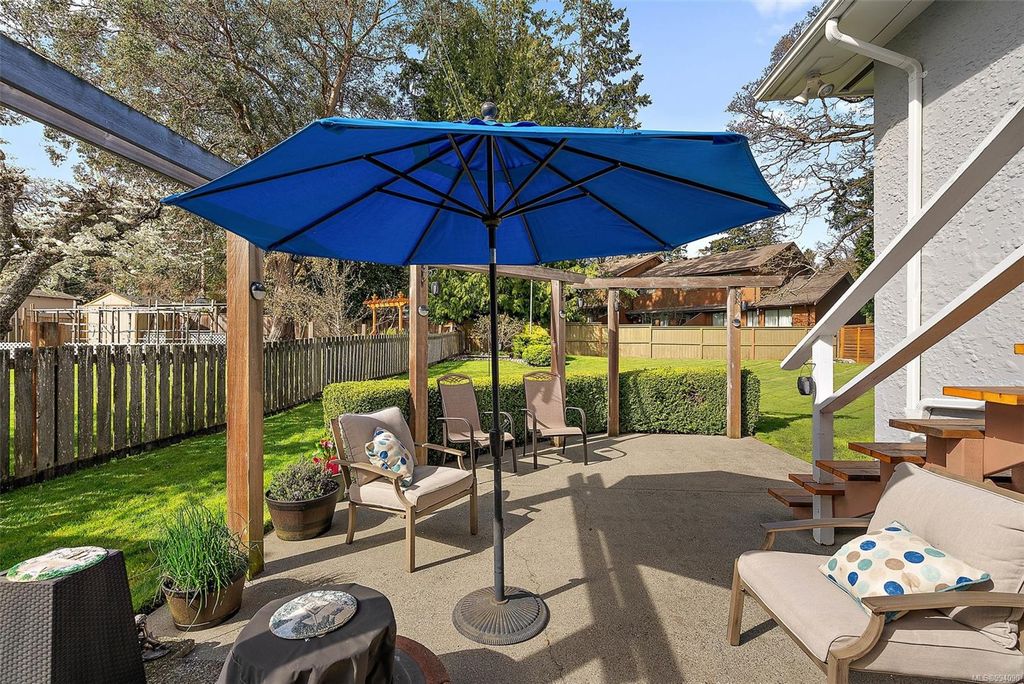 listing image 16044512641720081398