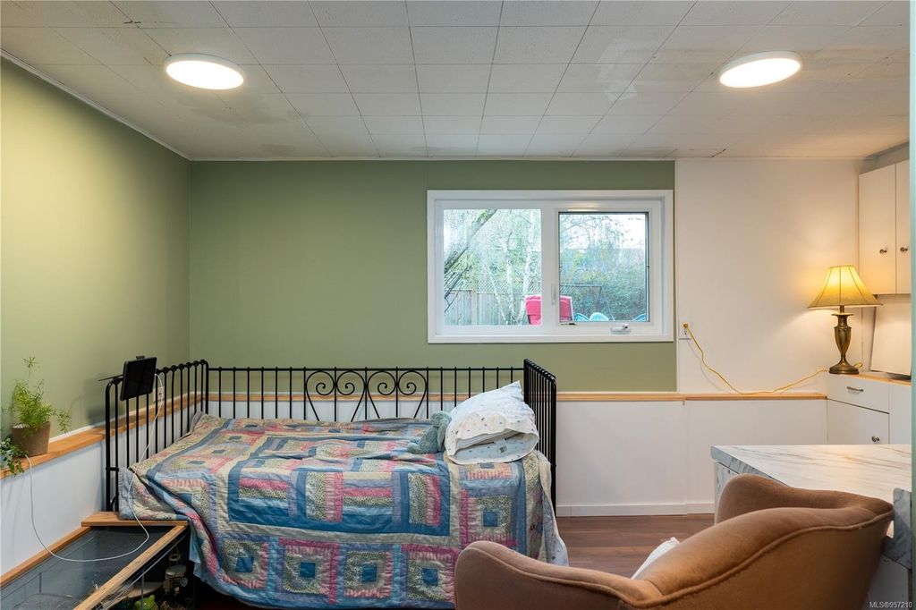 listing image 16045718227384498590