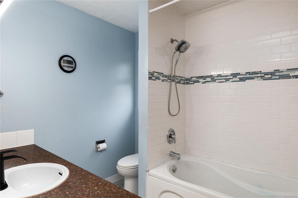 listing image 16047743025340222524