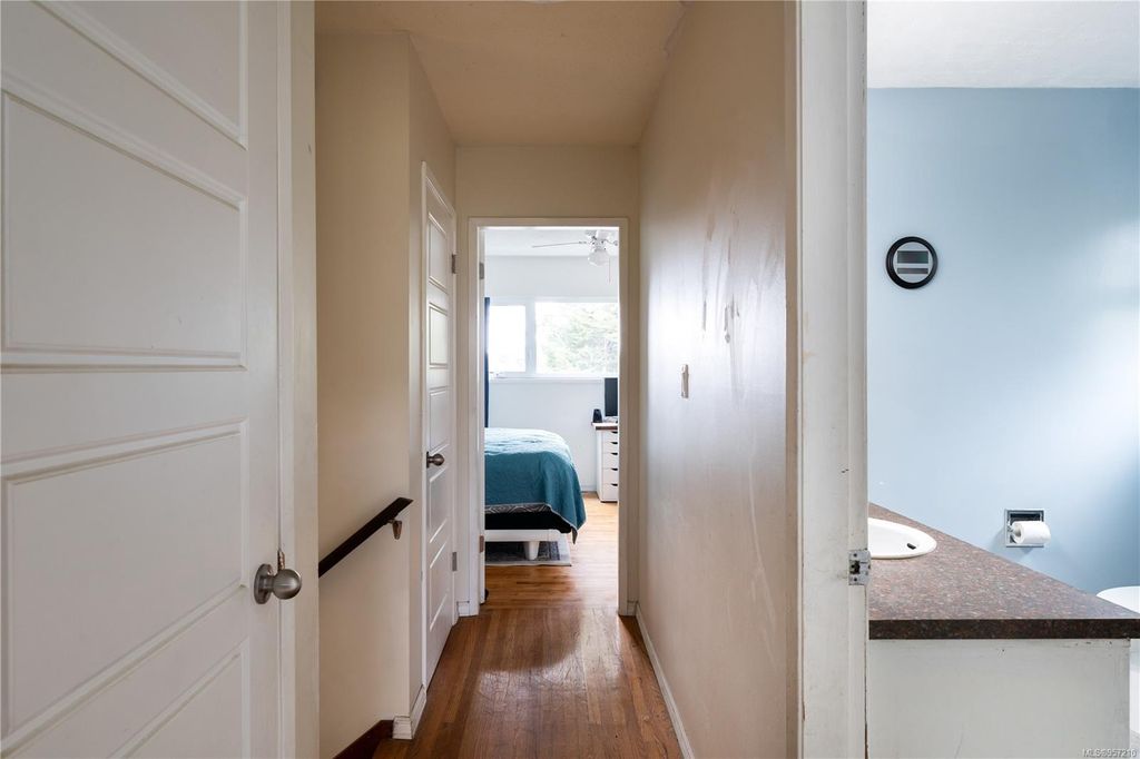 listing image 16040344799472151836