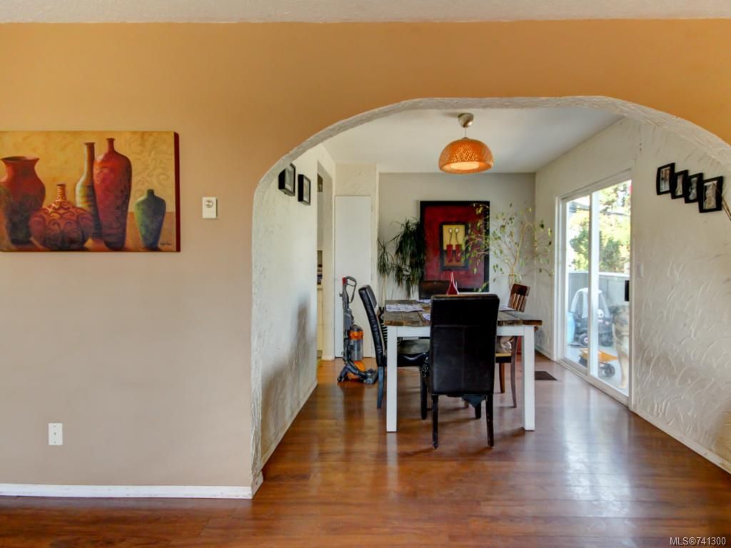 listing image 16045023675550590482