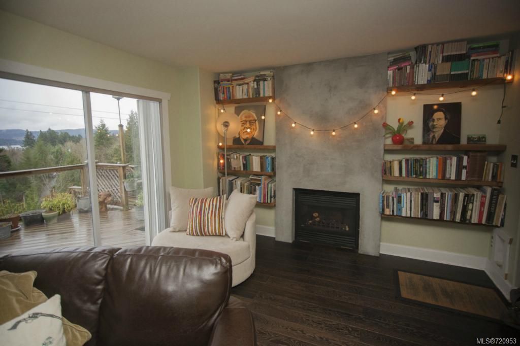 listing image 16045778458316583653