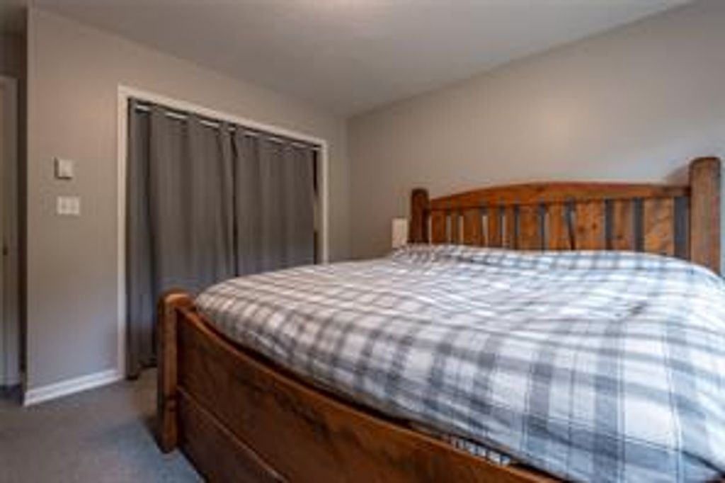 listing image 16041238218899785462