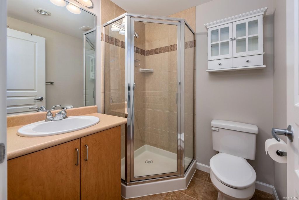 listing image 16044130054371384672