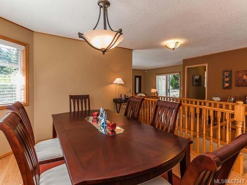 listing image 16042017473800132494