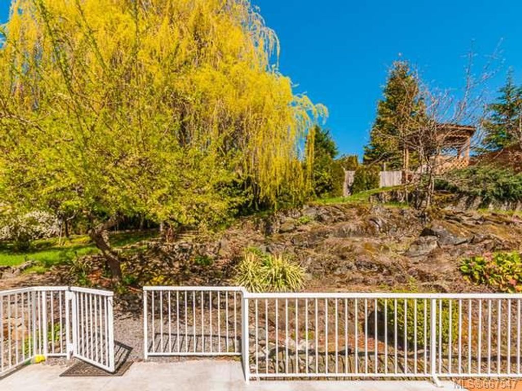 listing image 16042962876790048302