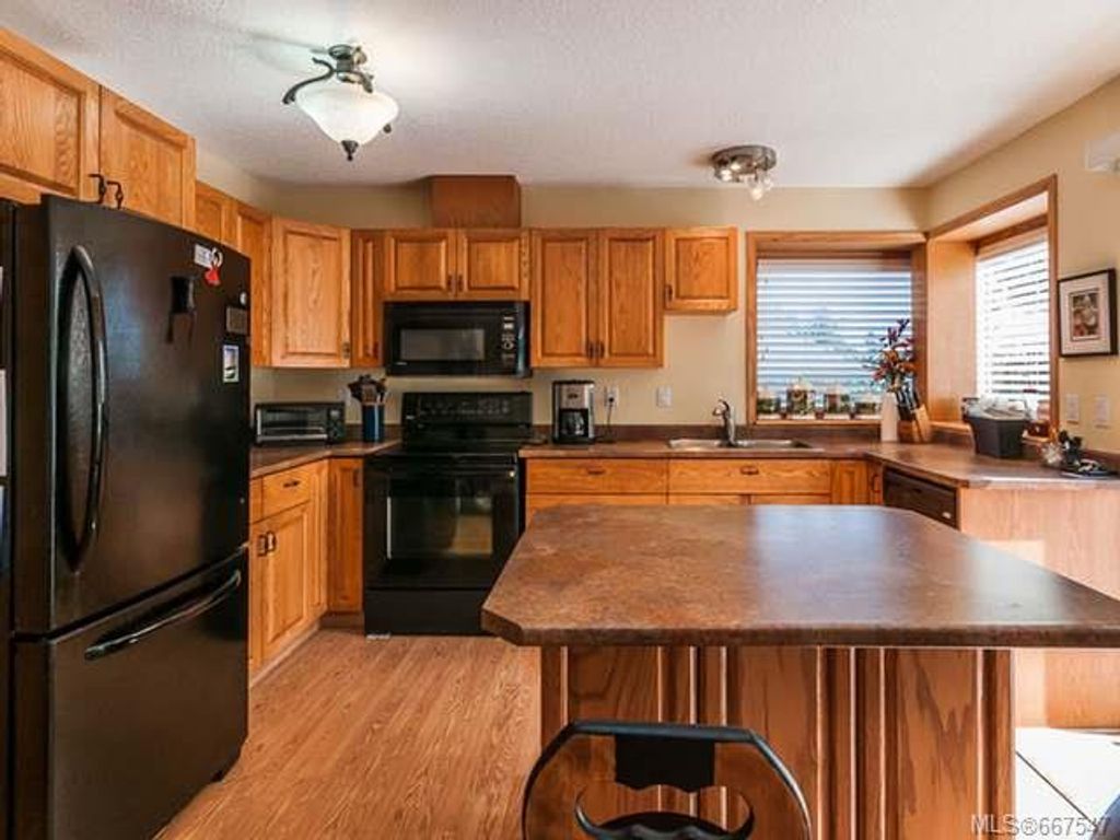 listing image 16040713969762722861