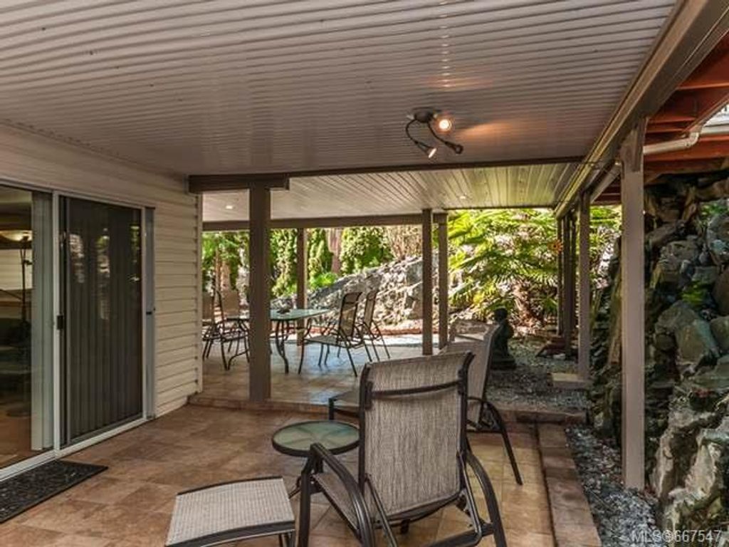 listing image 16041626259932668182