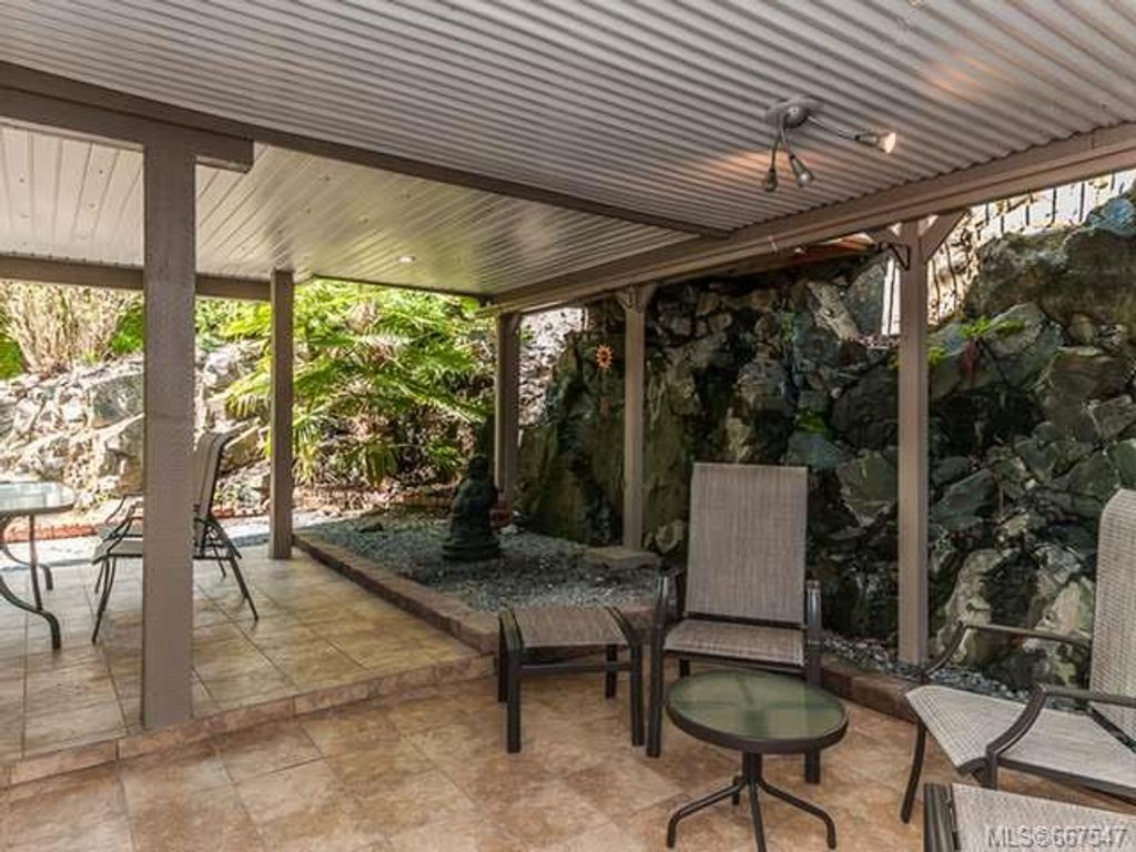 listing image 16049846699427489285